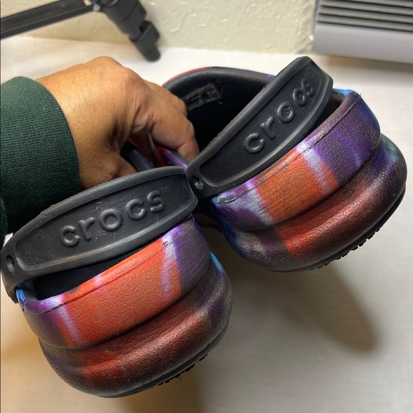 Colorful Tie-Dye W10 M8 clogs Crocs great condition - Picture 5 of 6